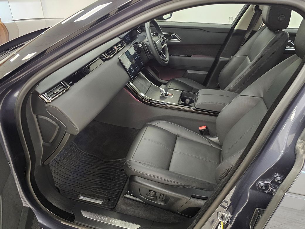 2025 Land Rover Range Rover Velar