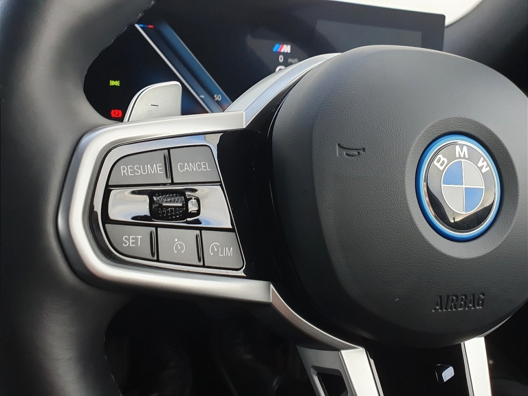 2025 BMW 330