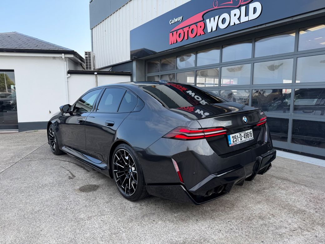 2025 BMW M5