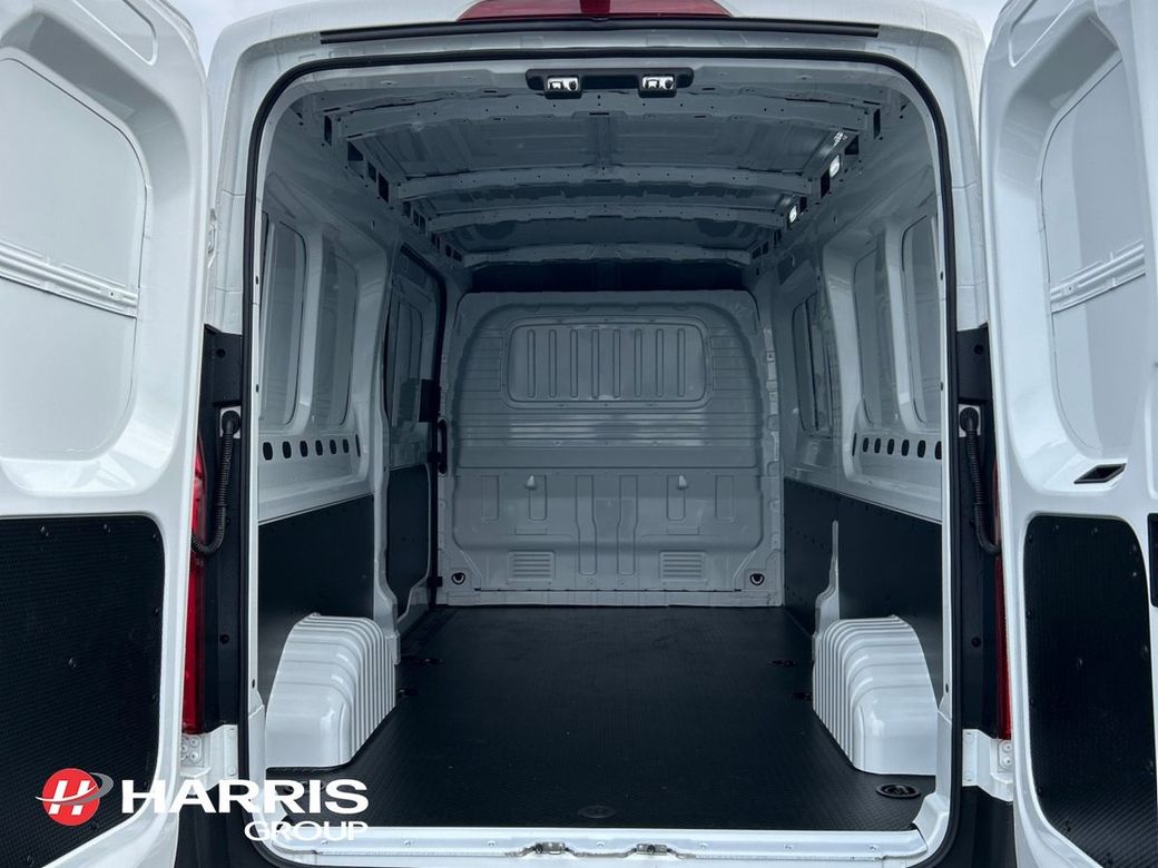 2025 White Maxus Deliver 9