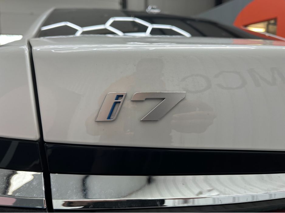 2024 BMW i7