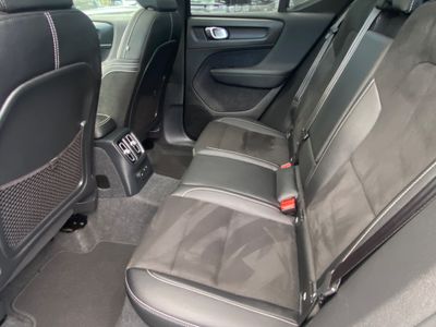 2023 Volvo XC40