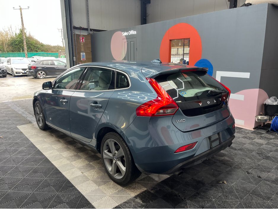 2015 Volvo V40