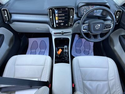 2022 Volvo XC40