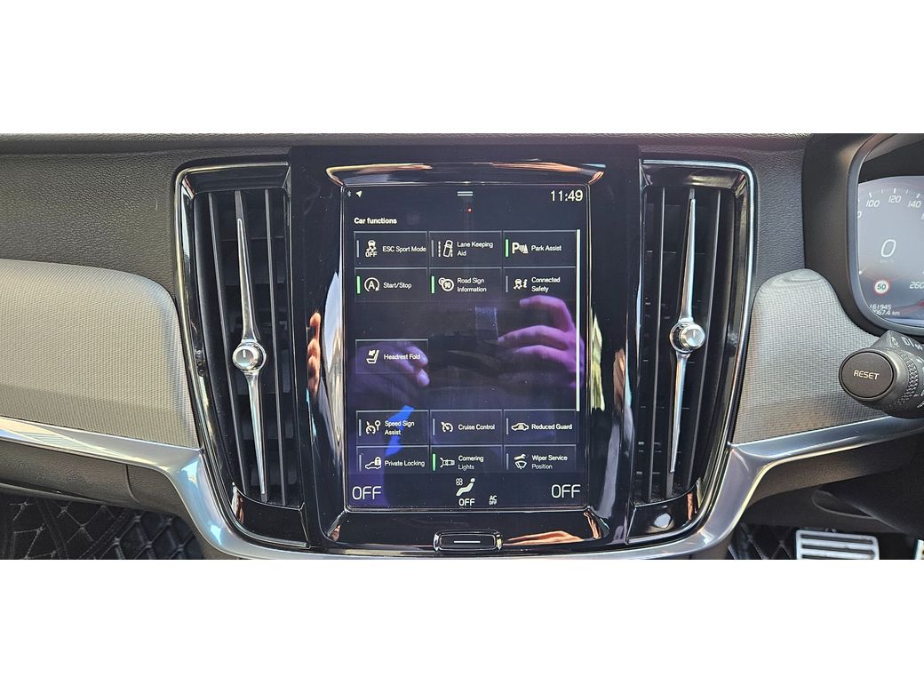 2017 Volvo S90