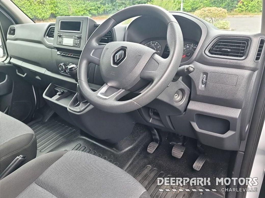 2022 Renault Master