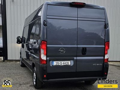 2025 Opel Movano