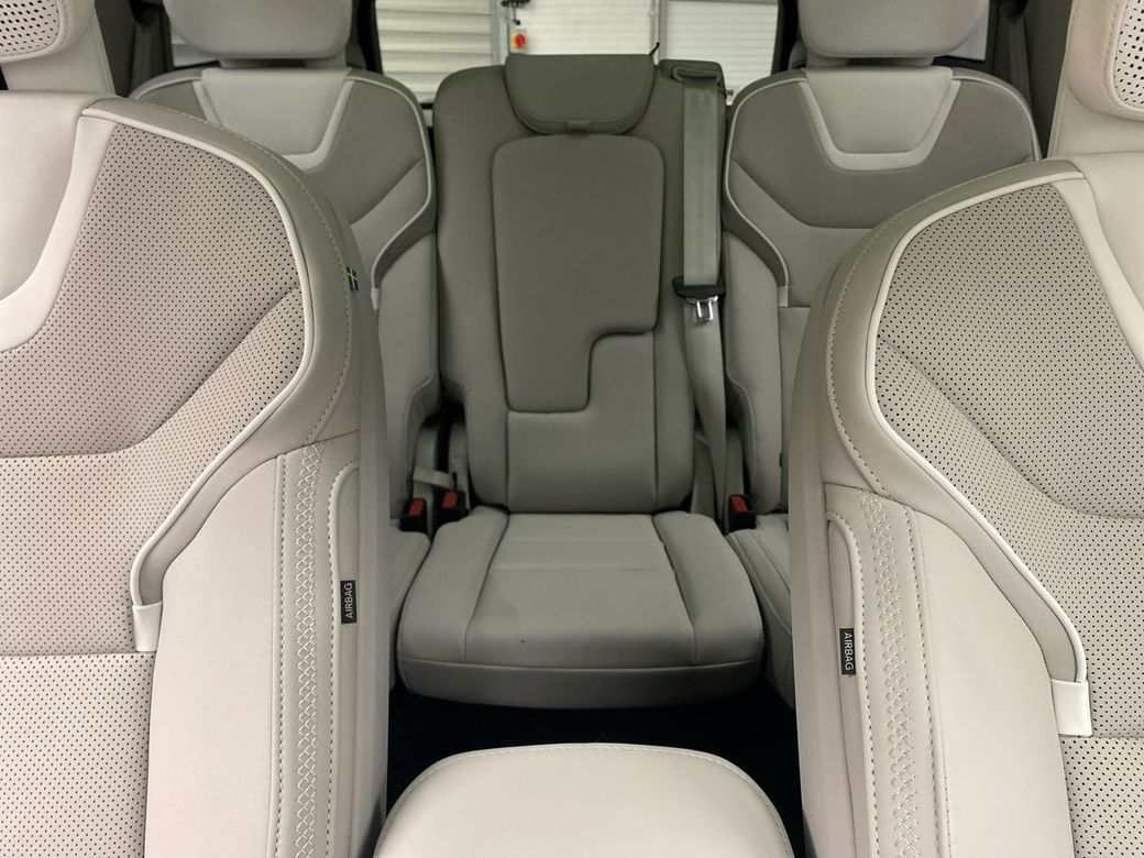 2027 Volvo EX90