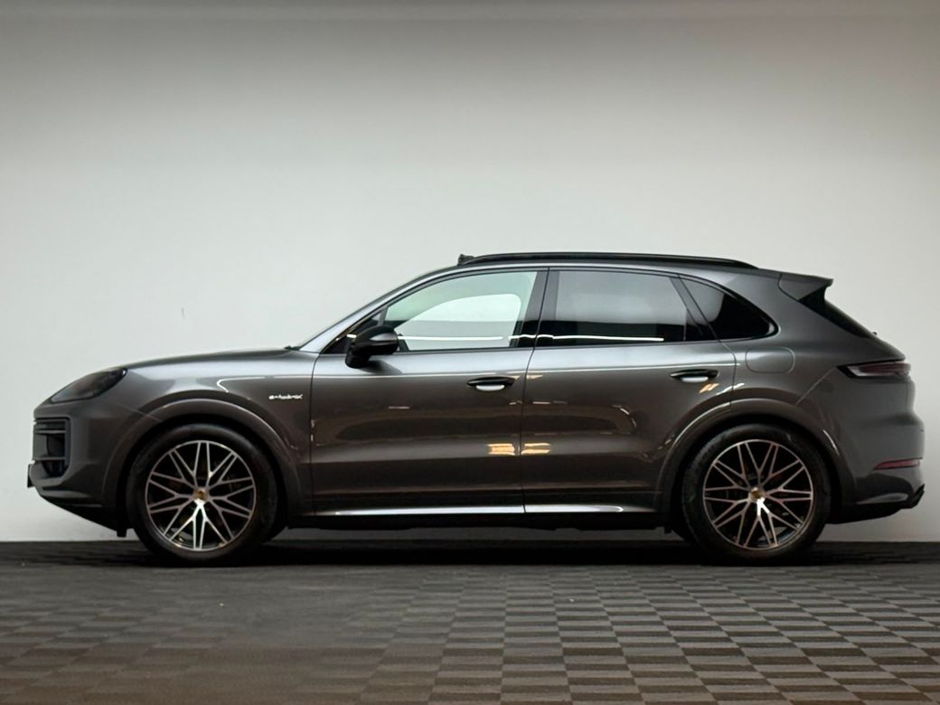 2024 Porsche Cayenne
