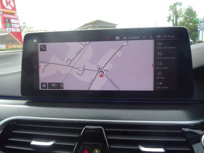 2021 BMW 520