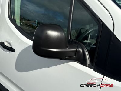 2023 Peugeot Partner