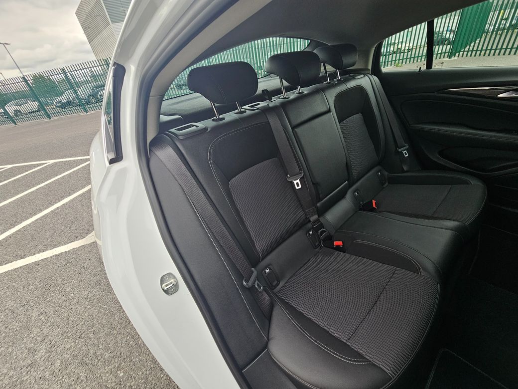 2020 Opel Insignia