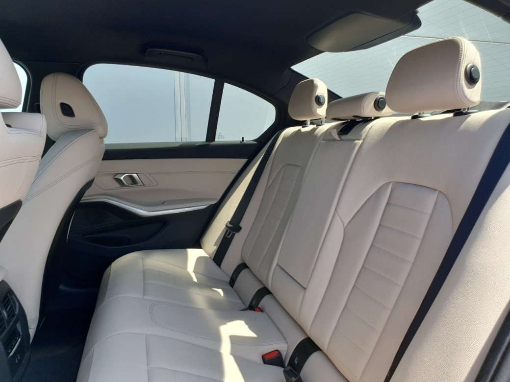 2026 BMW 330