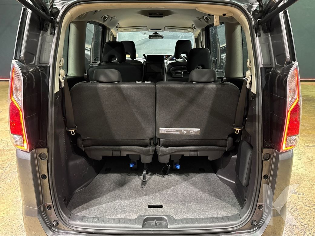 2022 Nissan Serena