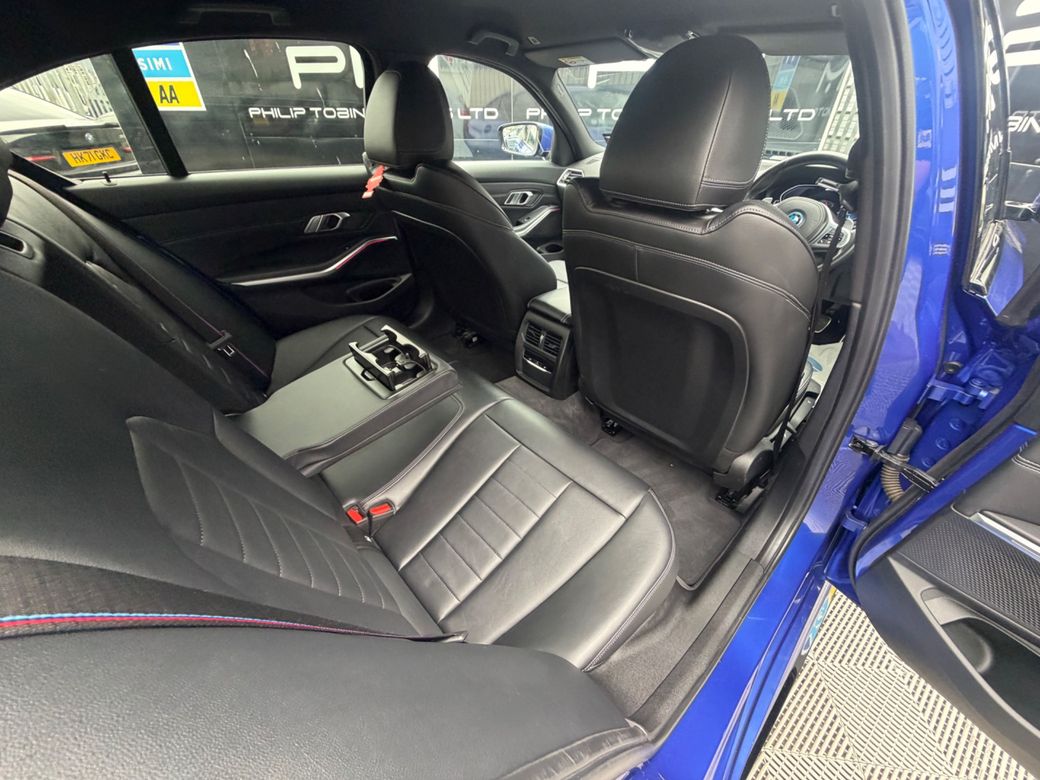 2021 BMW 330