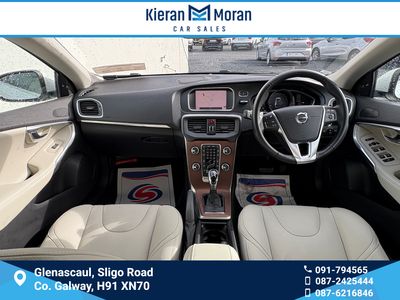 2019 Volvo V40