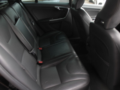 2016 Volvo V60 Cross Country