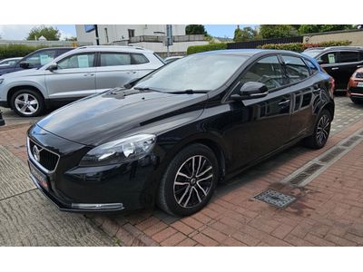 2017 Volvo V40