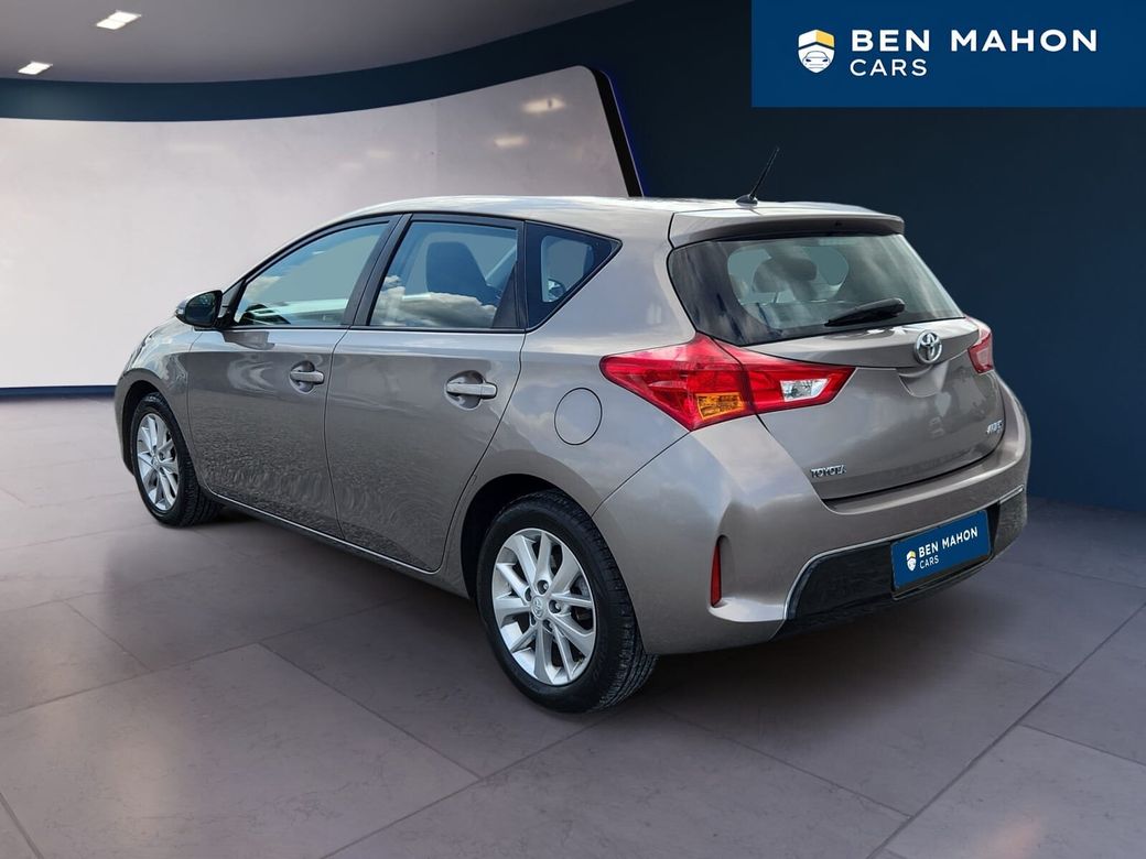 2015 Toyota Auris