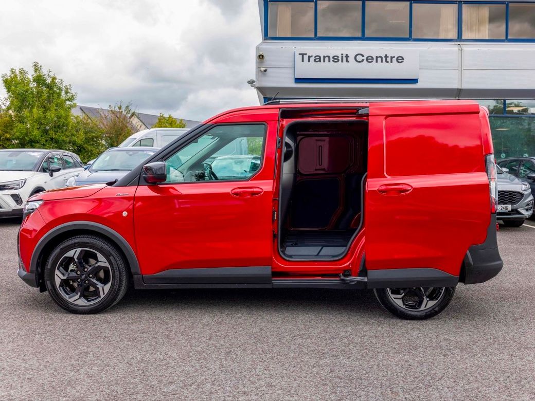 2025 Ford Transit Courier