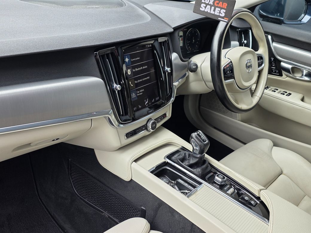 2020 Volvo V90