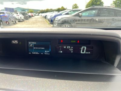 2020 Toyota Prius Alpha