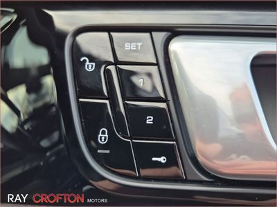 2018 Porsche Panamera