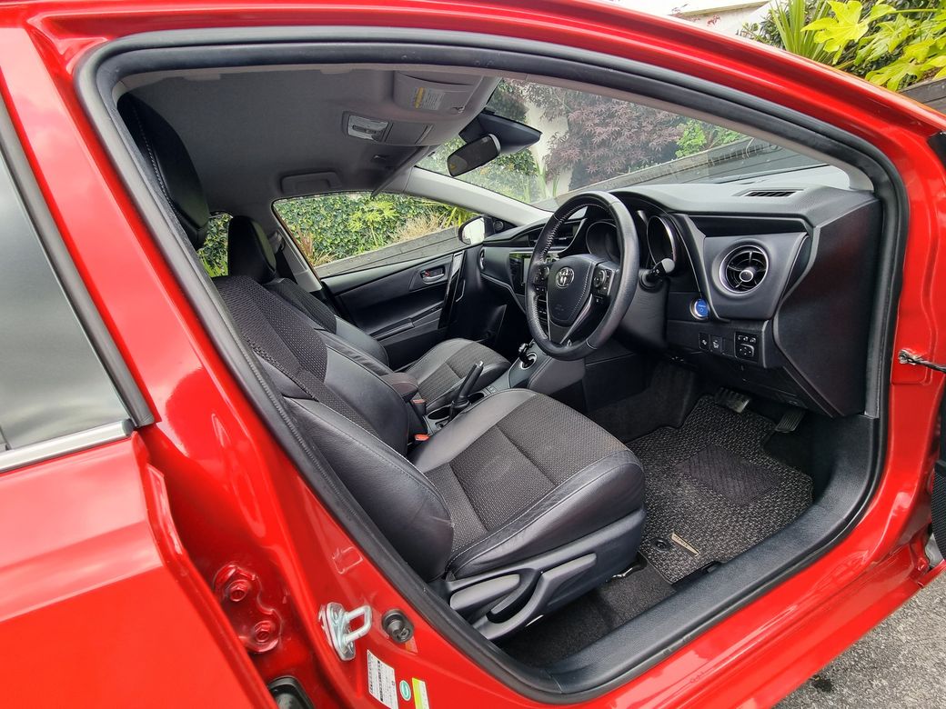 2016 Toyota Auris
