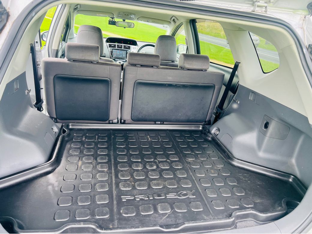 2014 Toyota Prius Alpha
