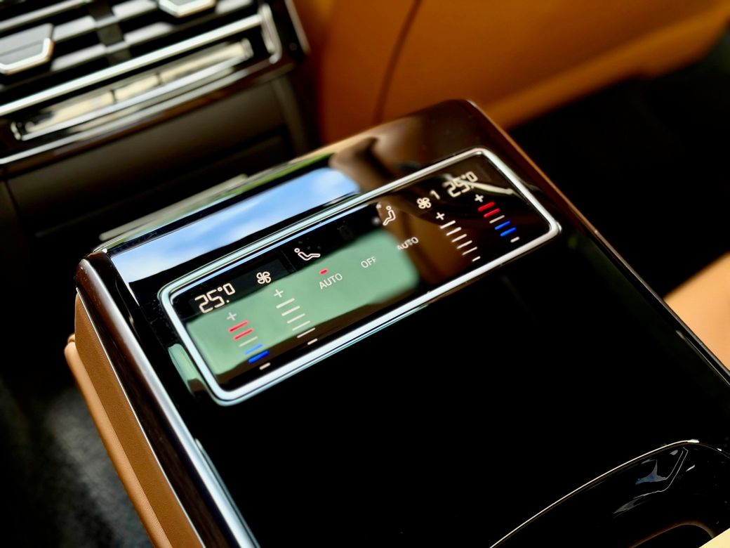 2024 Audi A8