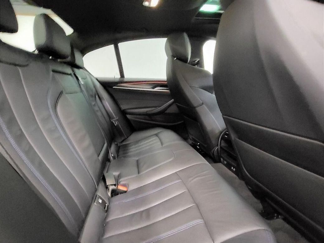 2021 BMW 5 Series