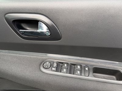 2016 Peugeot 5008