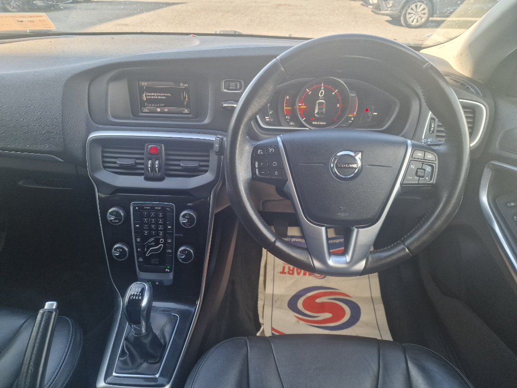 2018 Volvo V40