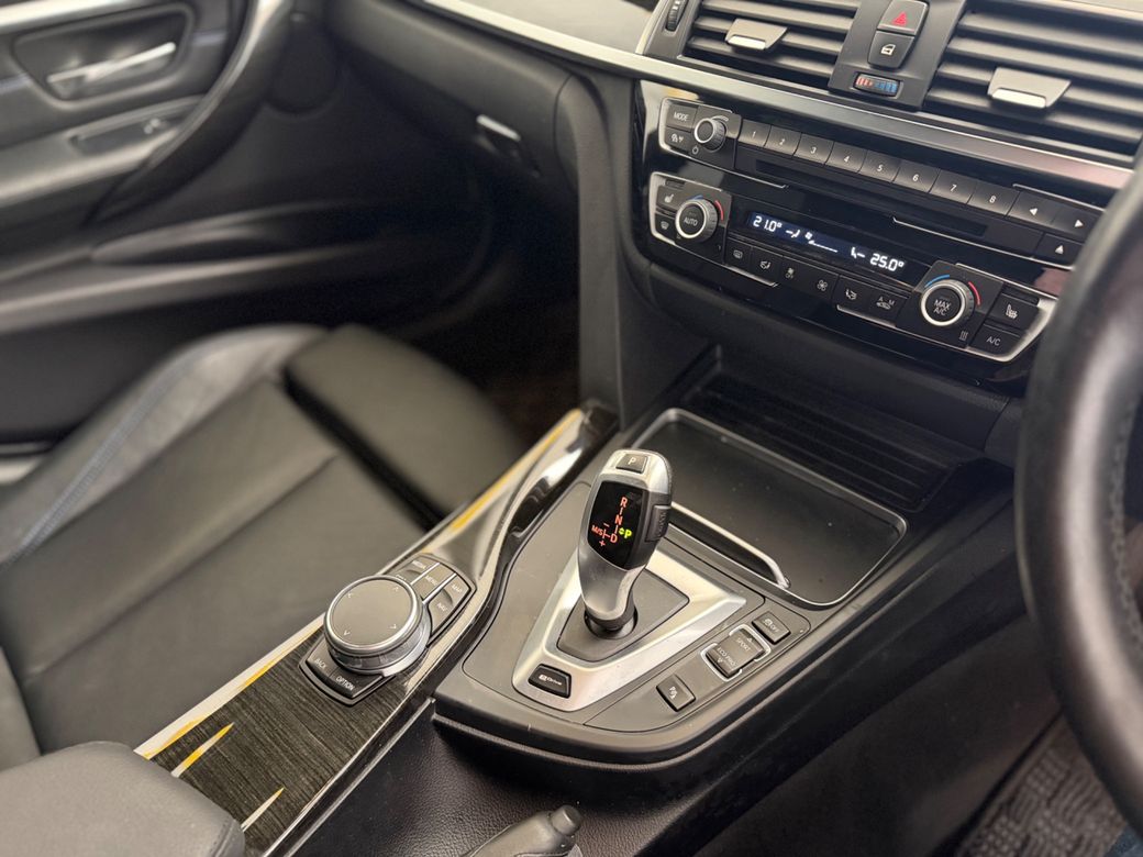 2019 BMW 330