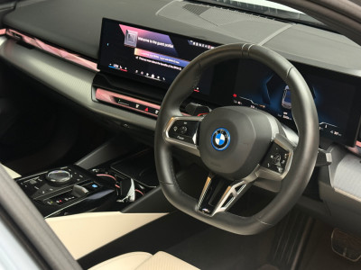 2024 BMW i5