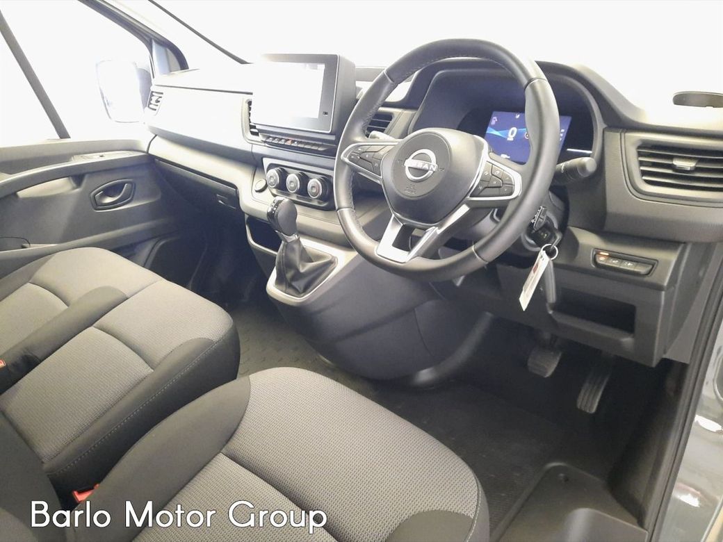 2025 Nissan Primastar