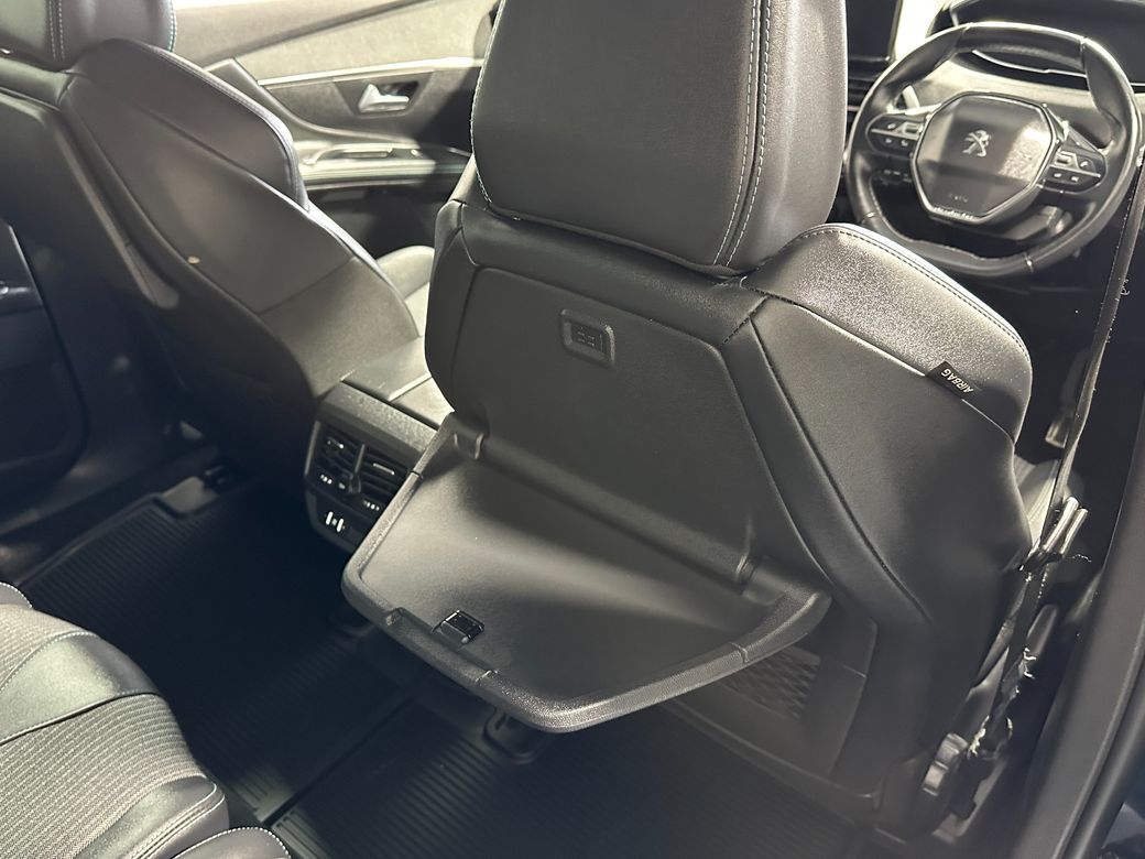 2022 Peugeot 5008