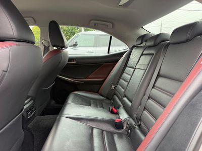 2018 Lexus IS 300h