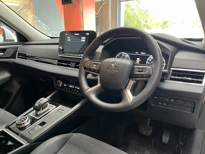 2023 Mitsubishi Outlander