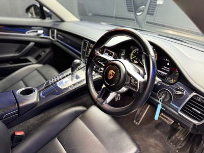 2016 Porsche Panamera