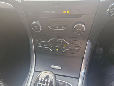 2017 Ford Galaxy