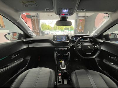 2021 Peugeot 208