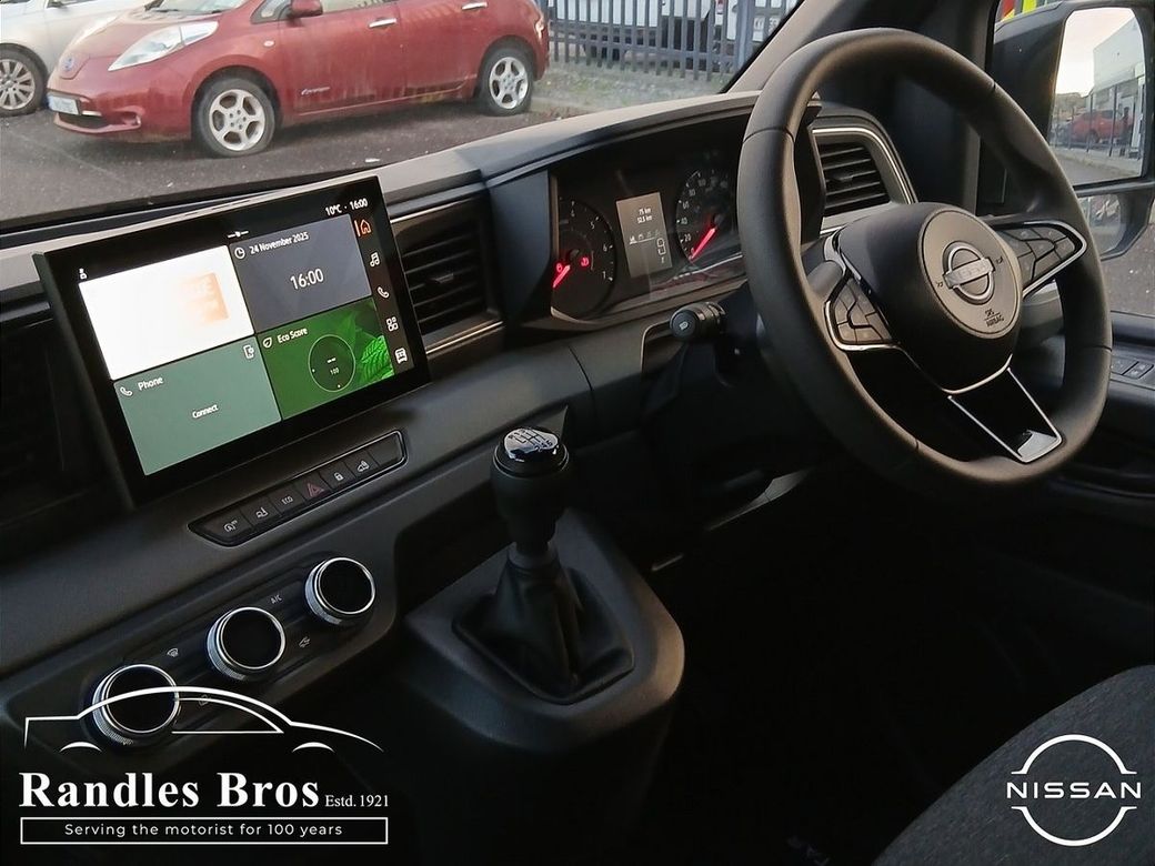 2025 Nissan Interstar