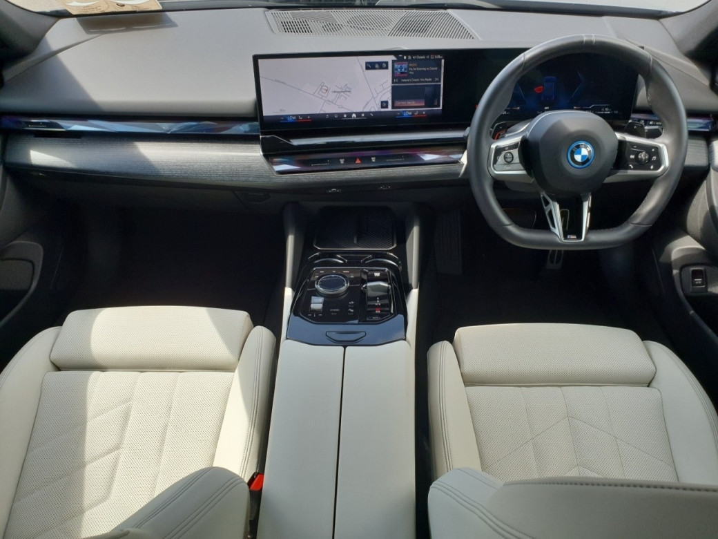 2025 BMW 530