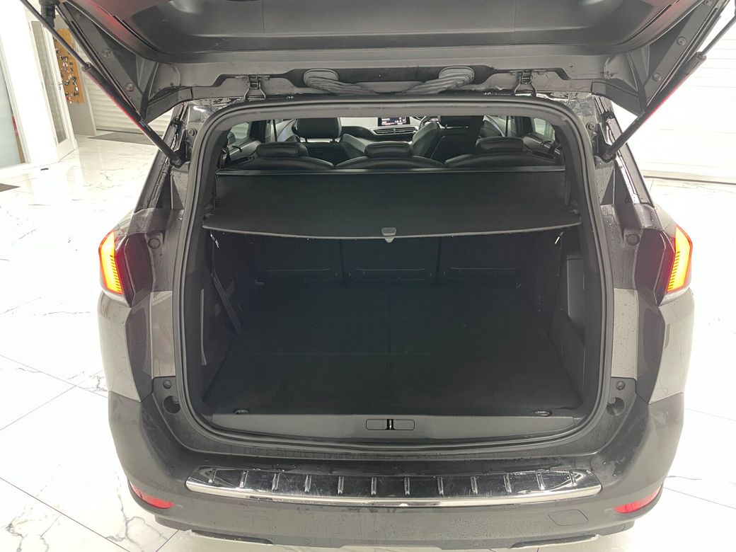 2020 Peugeot 5008