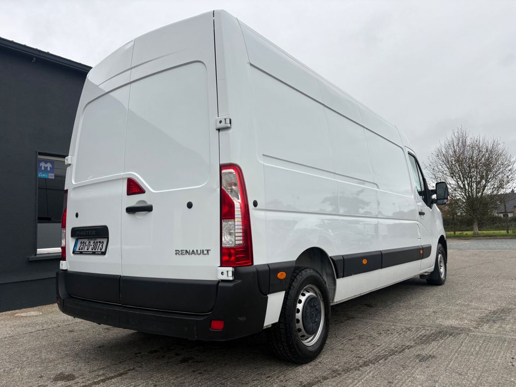 2023 Renault Master