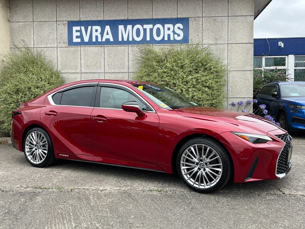 2021 Lexus IS 300h