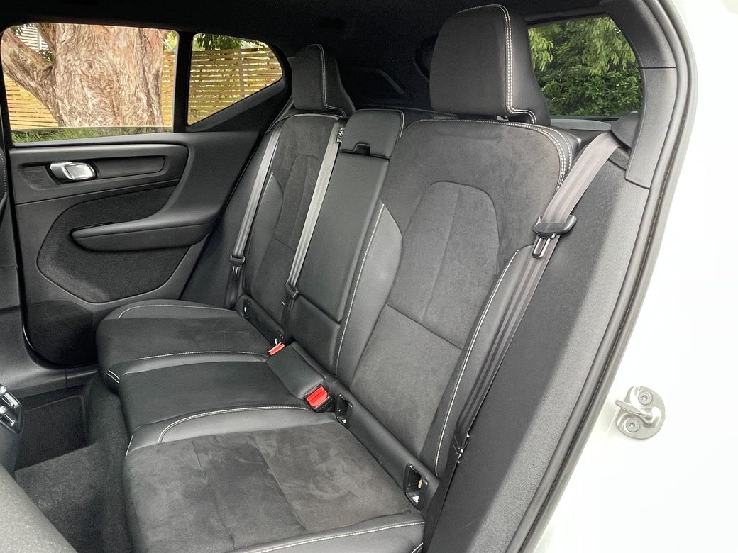 2022 Volvo XC40