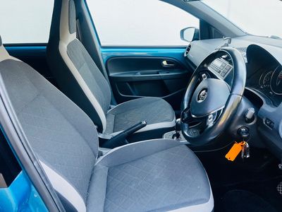 2017 Volkswagen up!