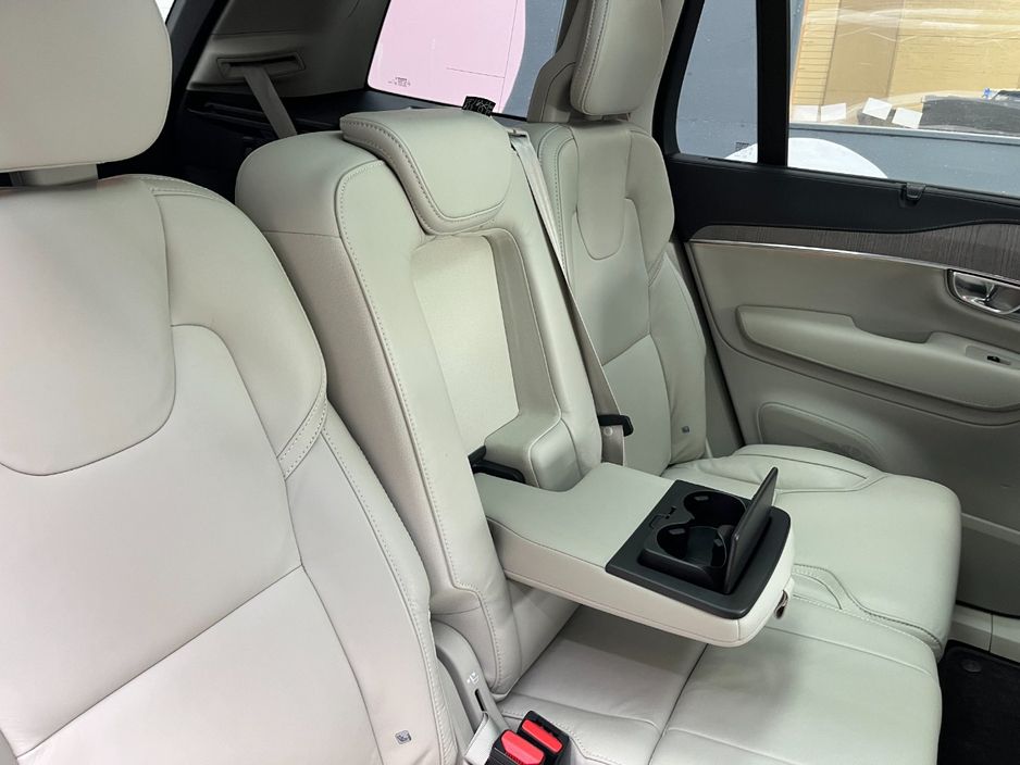 2023 Volvo XC90